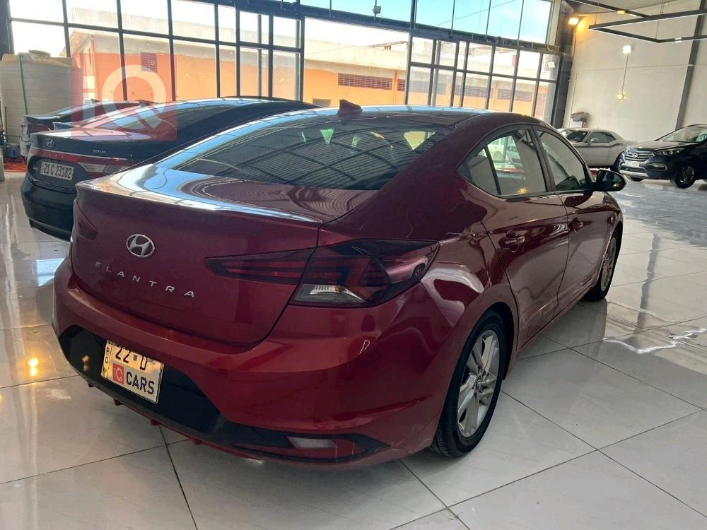 هیۆندای ئەلەنترا